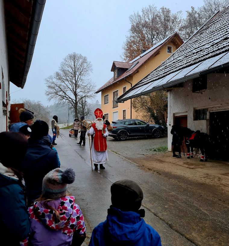 Der Nikolaus auf dem Ponyhof Bauer
